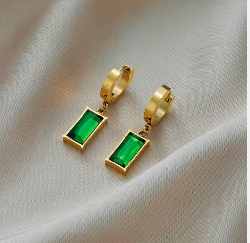 Colgante y pendientes de circón Esmeralda