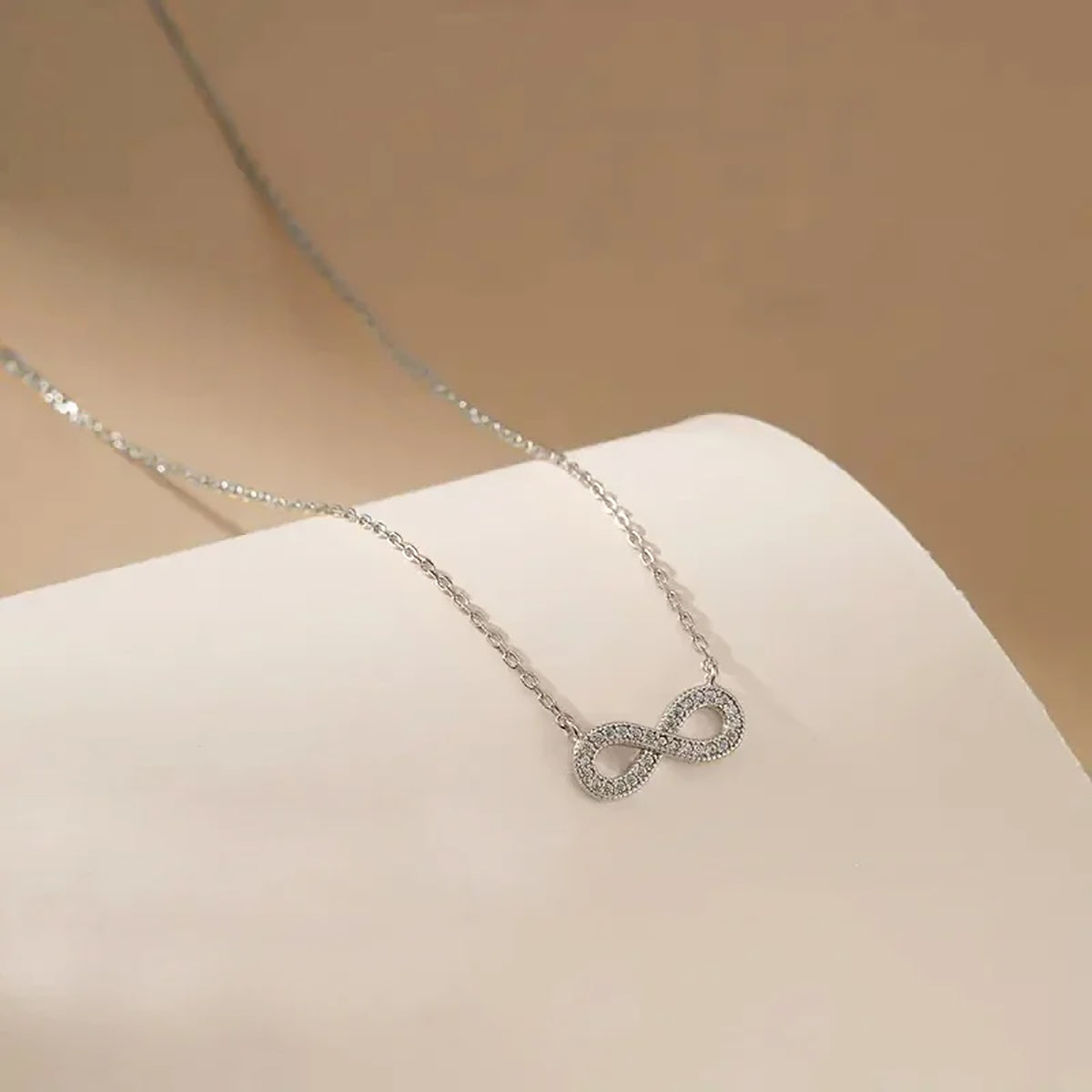 COLLAR INFINITO